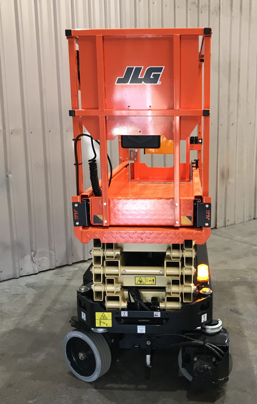 2022 JLG R1932 19' Scissor Lift - STM Trucks & Machinery